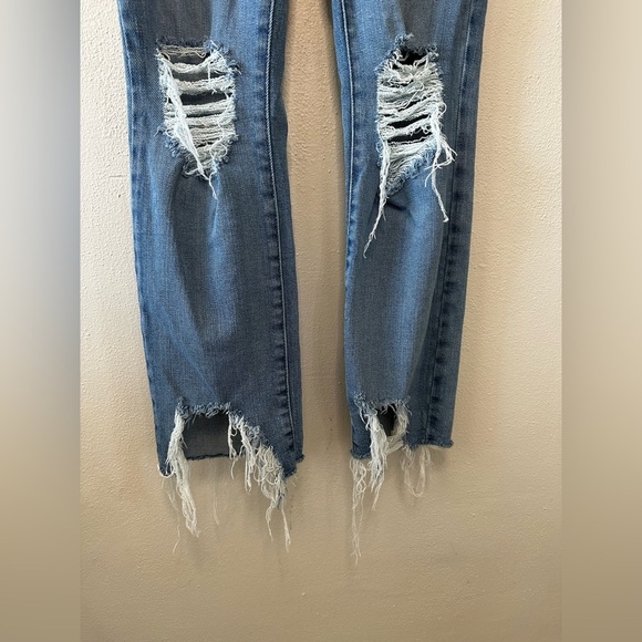 Good American distressed cropped jeans size‎ 2/26 - Picture 3 of 4